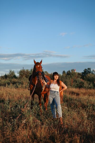  --,   Anna, 33 ,   ,   , c , 