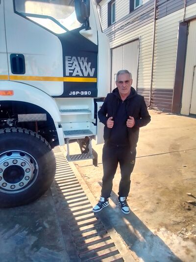  ,   Sargis, 52 ,   ,   