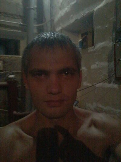 Знакомства Пермь, фото мужчины Славян, 32 года, познакомится для флирта, любви и романтики, cерьезных отношений
