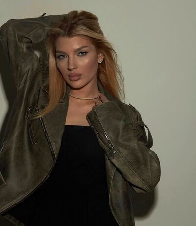  ,   Milana, 27 ,   ,   