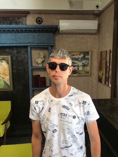  ,   James Bond, 44 ,   ,   