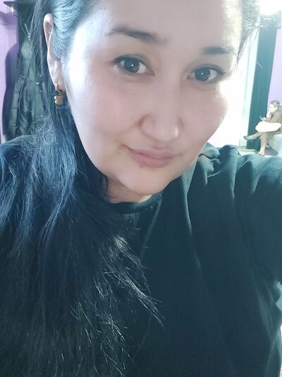  ,   Ainura, 32 ,   ,   