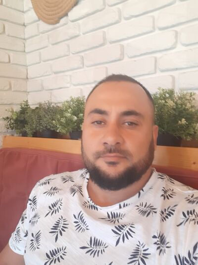  ,   Aziz, 31 ,   ,   