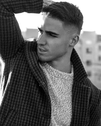  ,   Artur, 33 ,   ,   