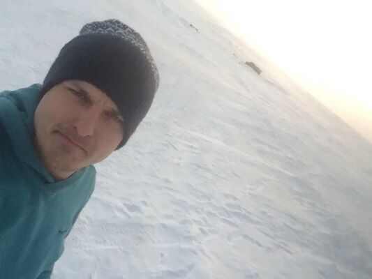  ,   Stepan, 37 ,   ,   