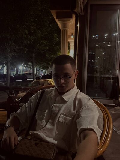  ,   Sasha, 24 ,   ,   