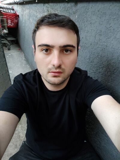  ,   Lasha, 31 ,   ,   , c 