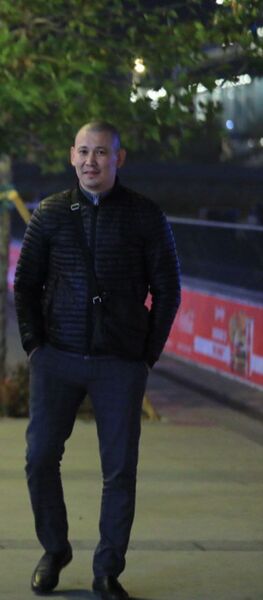  Sherman Oaks,   Kaisar, 35 ,   ,   