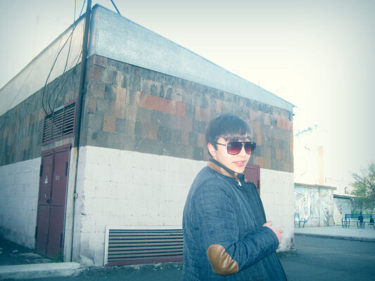  ,   AvEtIsYaN, 27 ,   ,   , c 