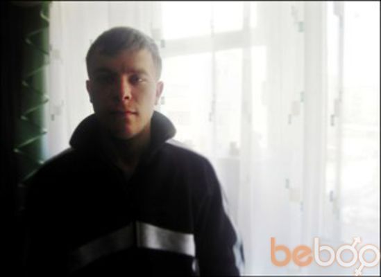  1832168  Yan, 36 ,    