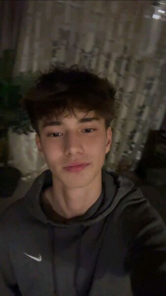 -,   Ali, 18 ,   ,   