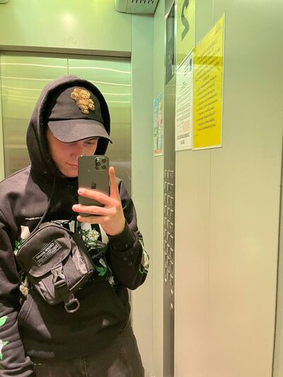  ,   Artem, 22 ,   ,   