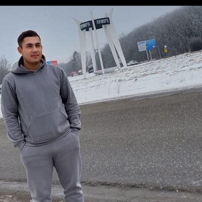  --,   Serdar, 32 ,   ,   