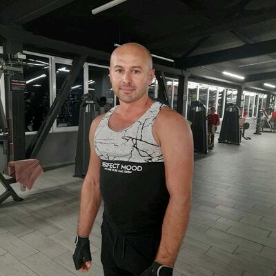  ,   Dima, 42 ,   ,   