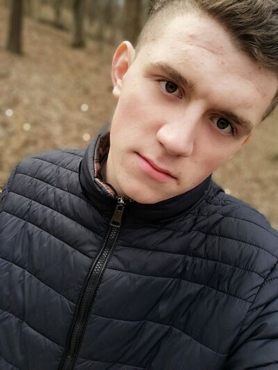 ,   Maxim, 24 ,   ,   , c 