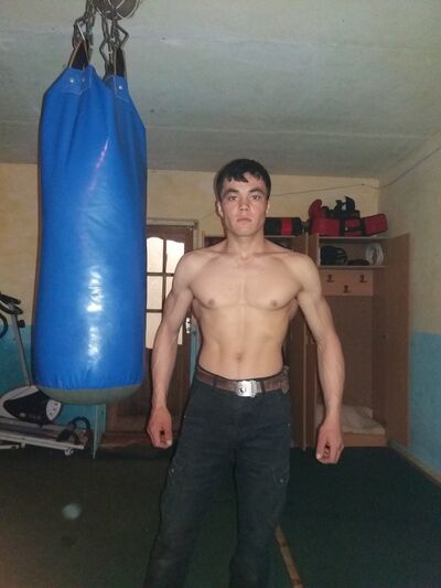  ,   Erlan, 32 ,  