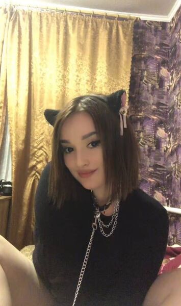  ,   Karina, 22 ,   ,   