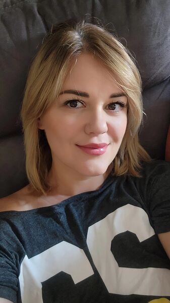  ,   Marina, 44 ,   c 