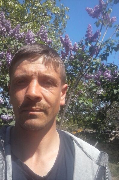  ,   Andrei, 42 ,   ,   , c 