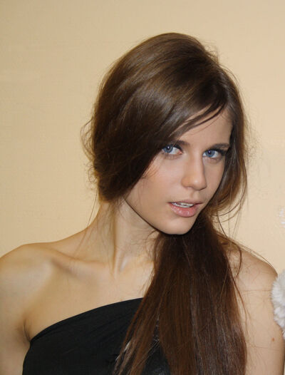  ,   Yulia, 32 ,   ,   , c 