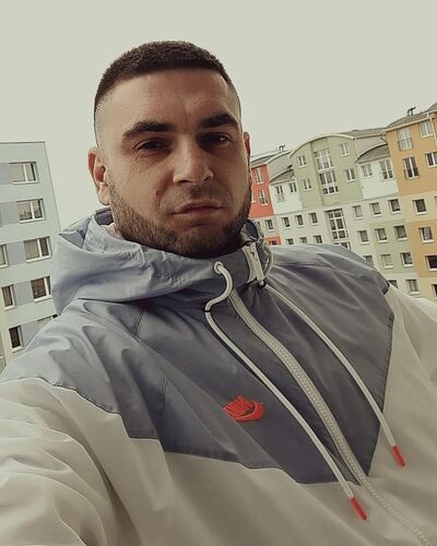  Praha,   Andrey, 35 ,   ,   