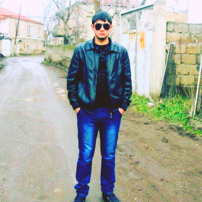  ,   Artur, 25 ,   ,   , c 