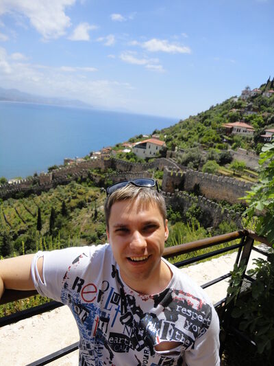  ,   Vlad, 37 ,   