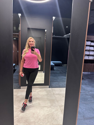  ,   Nadya, 52 ,     , c 