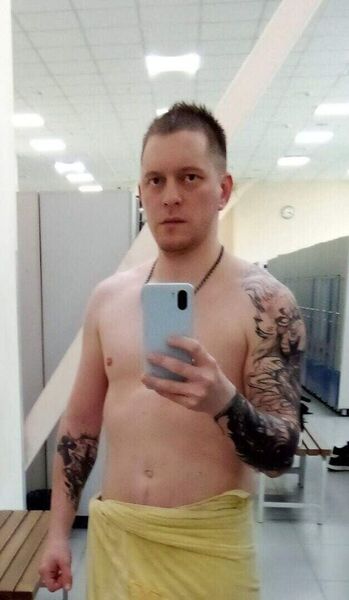  ,   Dzhon, 37 ,   ,   