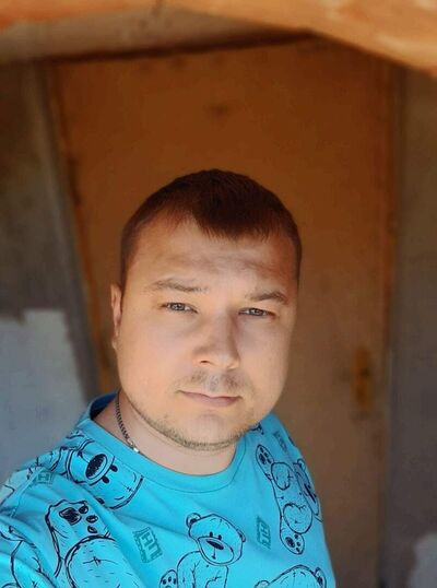  ,   Ilya, 31 ,   ,   
