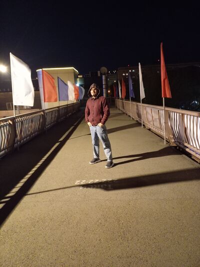  ,   Zair, 32 ,   ,   
