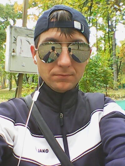  ,   Mihail, 37 ,   