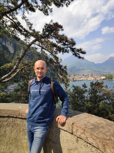  ,   Vadim, 47 ,   