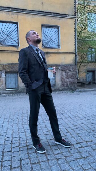  ,   Nikita, 31 ,  