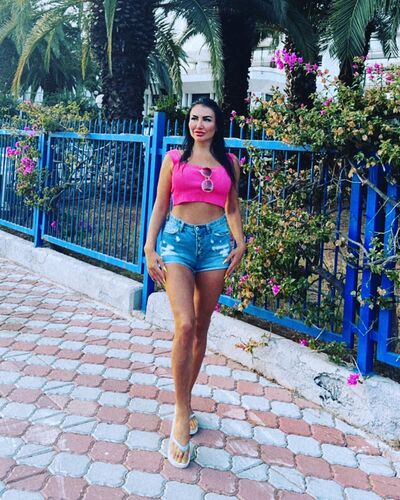  ,   Uliana, 38 ,   ,   , c 