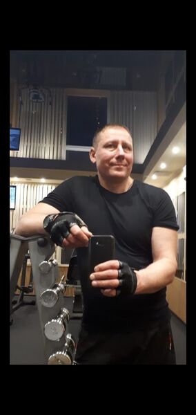  ,   Valentin, 48 ,     , c 