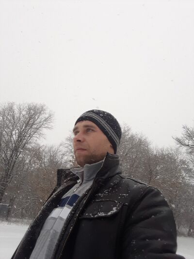  ,   Sergey, 35 ,   