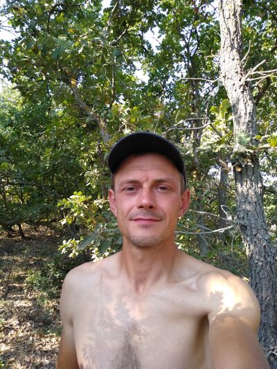  ,   Artem, 44 ,   ,   , c , 