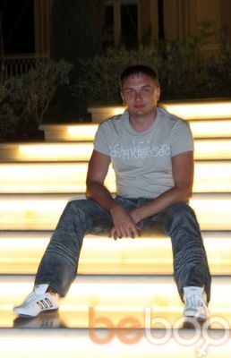  ,   Alex, 37 ,   