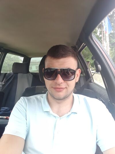  ,   Alex, 27 ,  