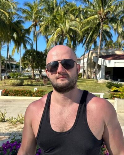  ,   Pavel, 32 ,   ,   , c , 