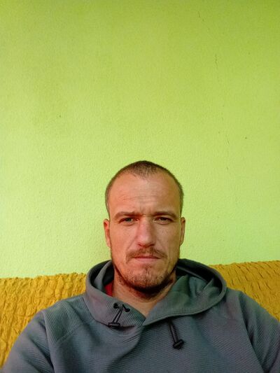  ,   Leo, 40 ,   ,   