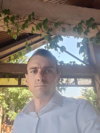  ,   Ionel, 31 ,   ,   