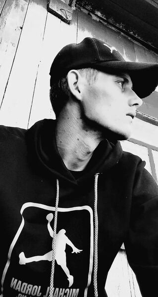  ,   Pavel, 27 ,   ,   