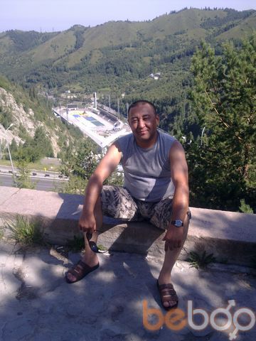  ,   Khan_2011, 60 ,  