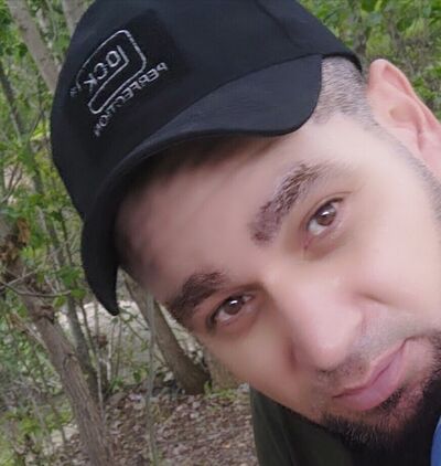  --,   Aslan, 37 ,  