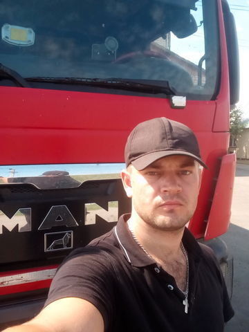  ,   Sergej, 37 ,   , 