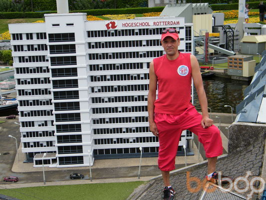  ,   Rolandas, 53 ,   