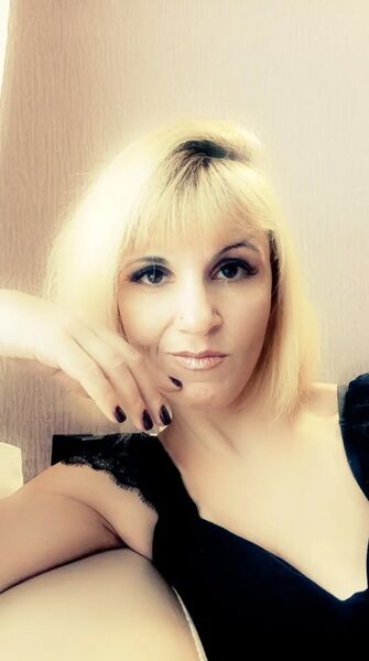  ,   Karina, 40 ,  