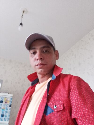  --,   Dariel, 37 ,   ,   